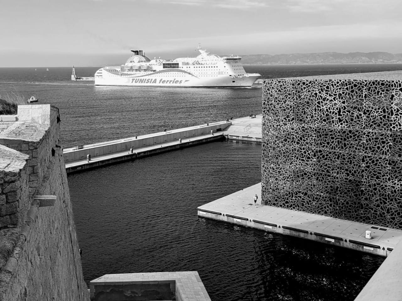 Vue Mer Le Panoramique Vieux-Port De Marsella Exterior foto